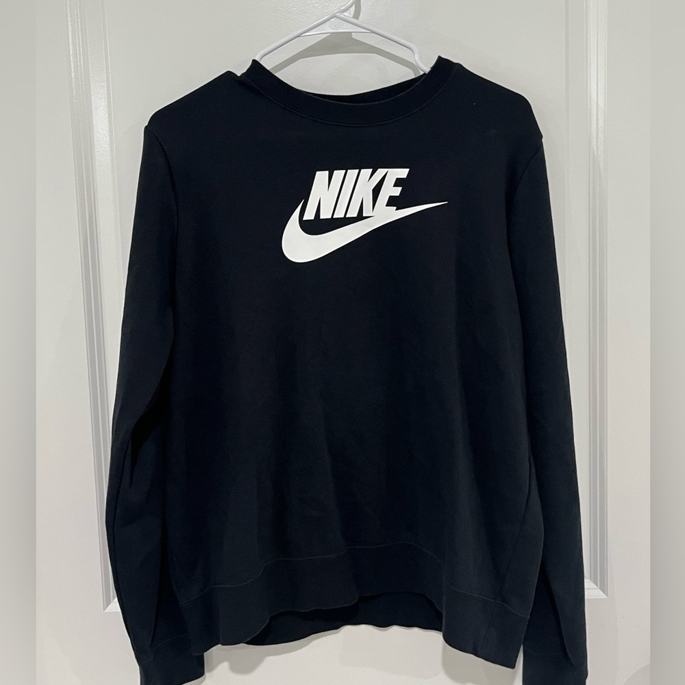 Men’s Nike Black Crewneck Top